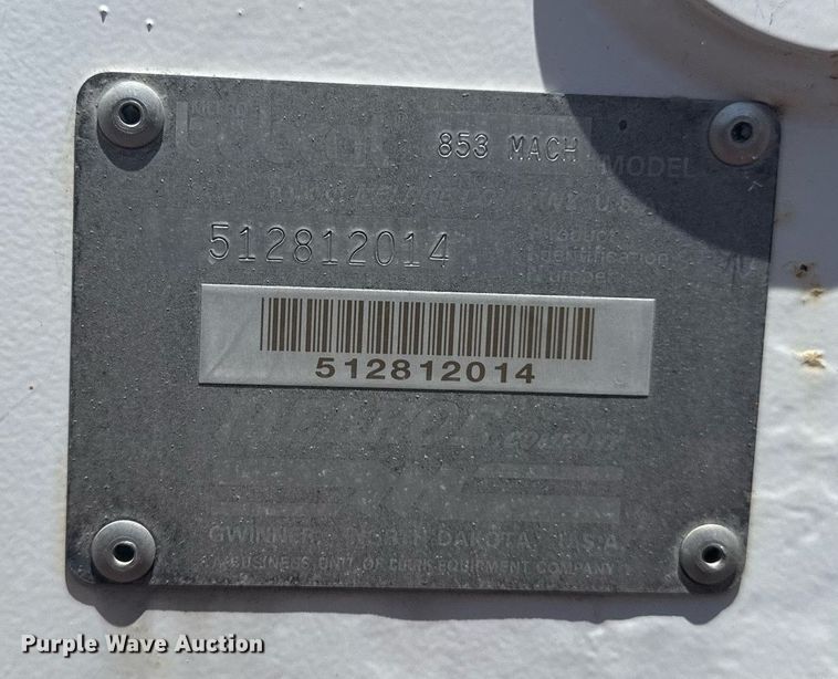 image for item EG8129 1994 Bobcat 853 MACH skid steer loader