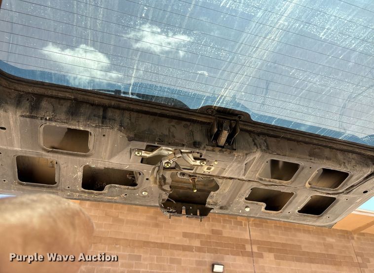 image for item EG8136 2001 Ford Expedition XLT SUV