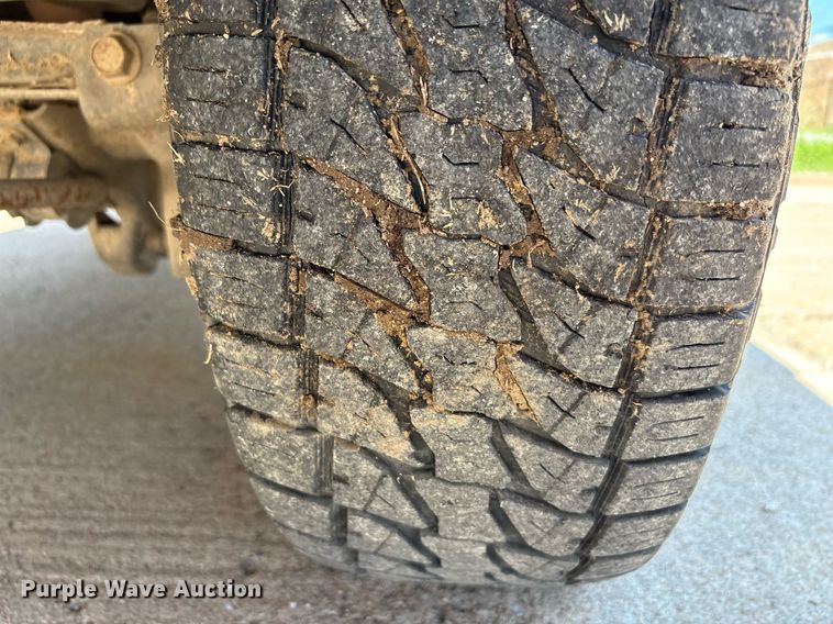 image for item EG8136 2001 Ford Expedition XLT SUV