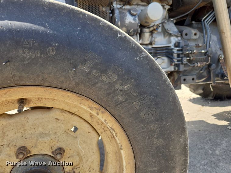 image for item EG8148 New Holland 3930 tractor