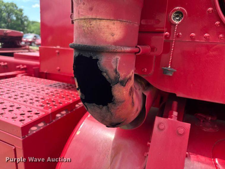 image for item EG8164 2007 Freightliner FLD120 semi truck