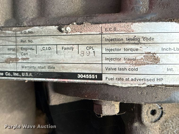 image for item EG8164 2007 Freightliner FLD120 semi truck