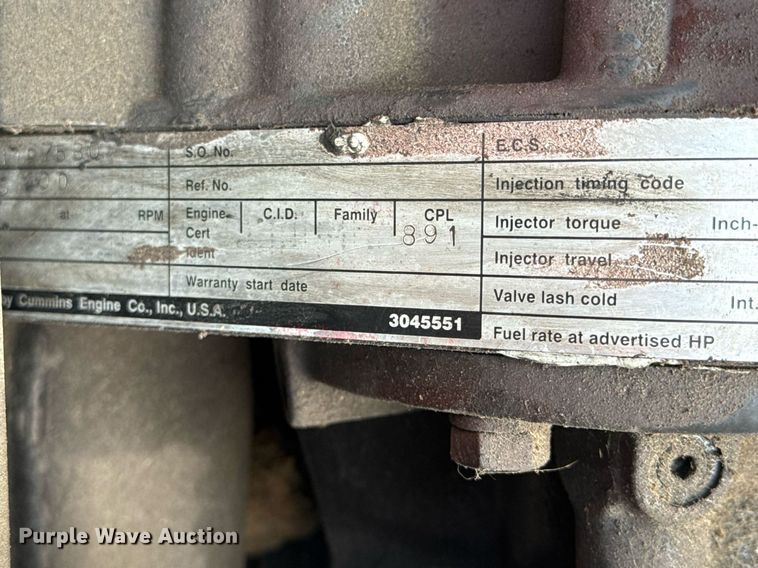 image for item EG8164 2007 Freightliner FLD120 semi truck