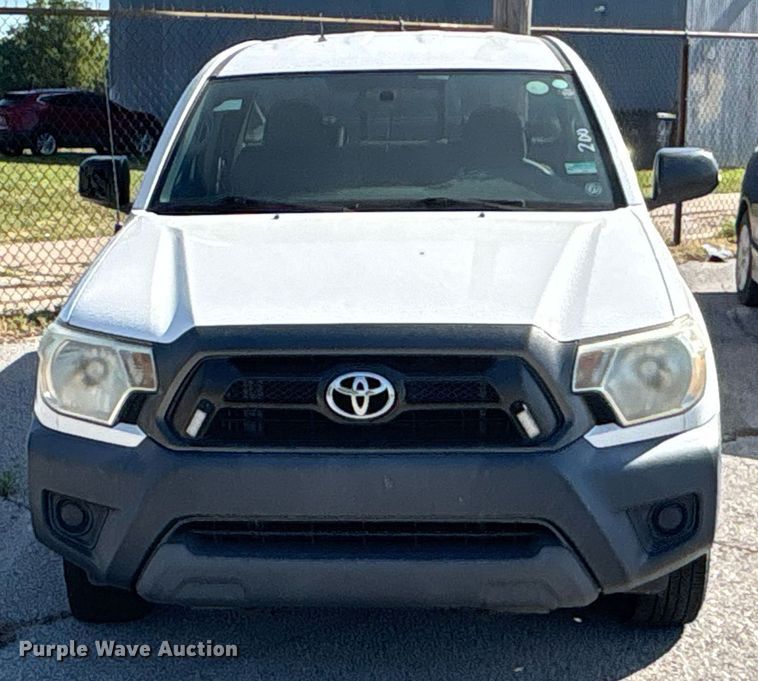image for item EG8558 2015 Toyota Tacoma Access Cab pickup truck