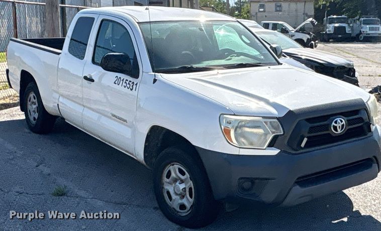 image for item EG8558 2015 Toyota Tacoma Access Cab pickup truck
