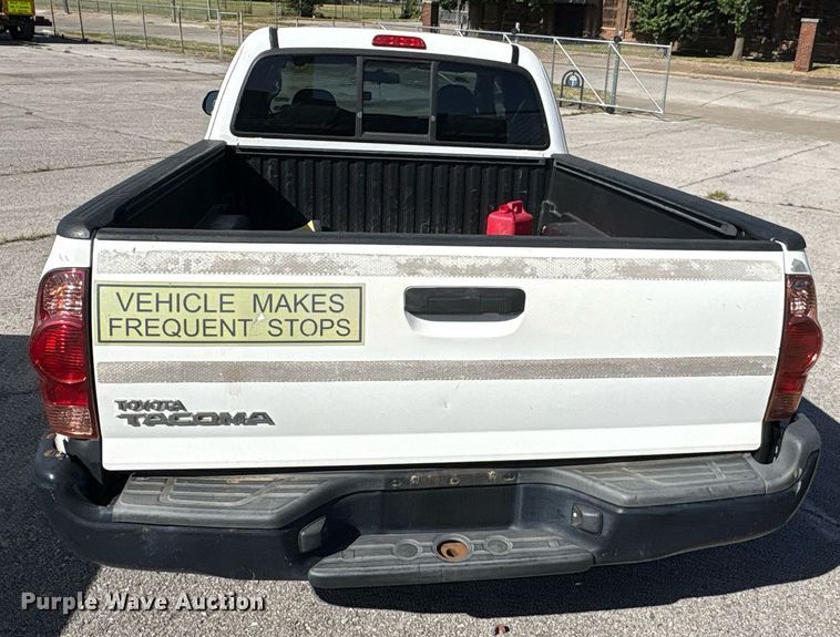 image for item EG8558 2015 Toyota Tacoma Access Cab pickup truck