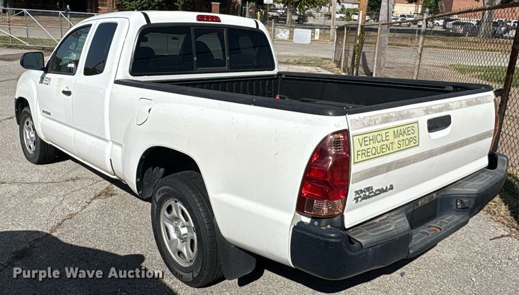 image for item EG8558 2015 Toyota Tacoma Access Cab pickup truck