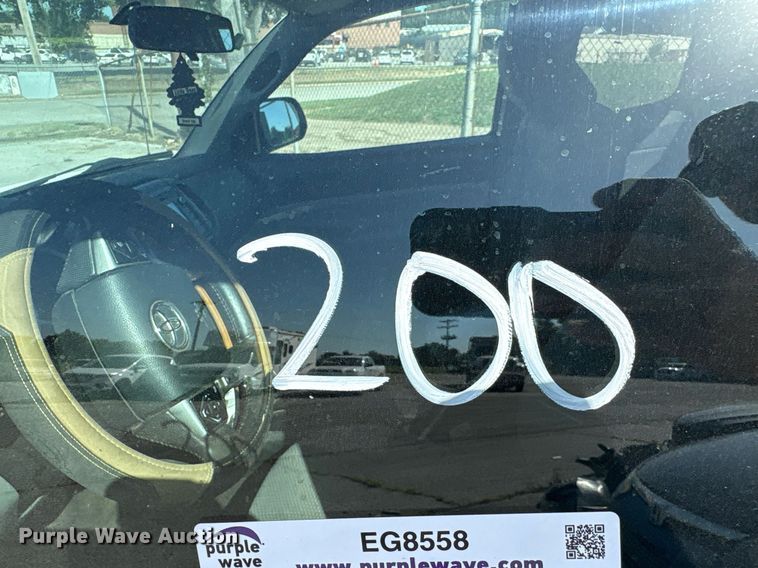 image for item EG8558 2015 Toyota Tacoma Access Cab pickup truck