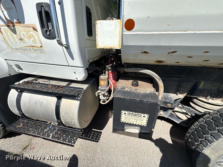 image for item EG8560 2012 International 7600 dump truck