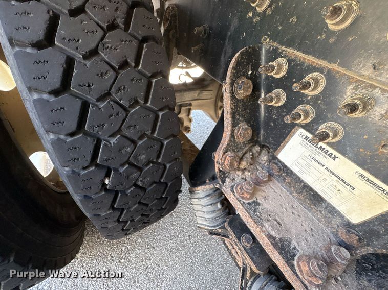 image for item EG8560 2012 International 7600 dump truck