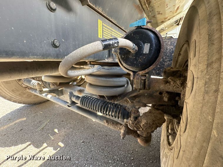 image for item EG8560 2012 International 7600 dump truck