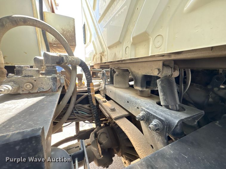 image for item EG8560 2012 International 7600 dump truck