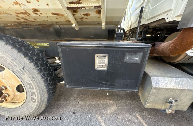 image for item EG8560 2012 International 7600 dump truck