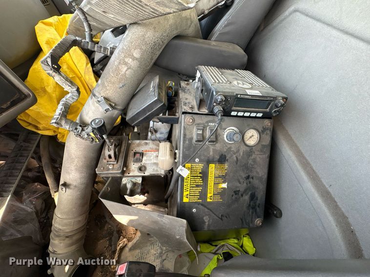 image for item EG8560 2012 International 7600 dump truck