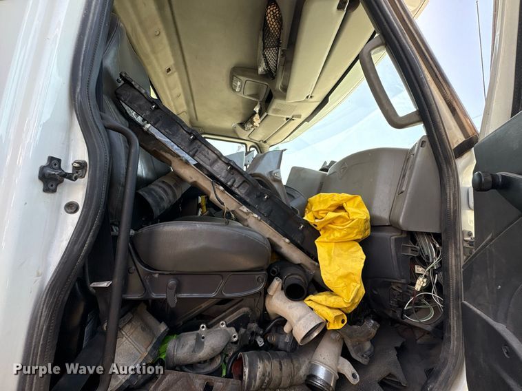 image for item EG8560 2012 International 7600 dump truck