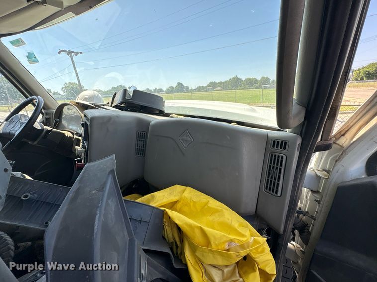 image for item EG8560 2012 International 7600 dump truck