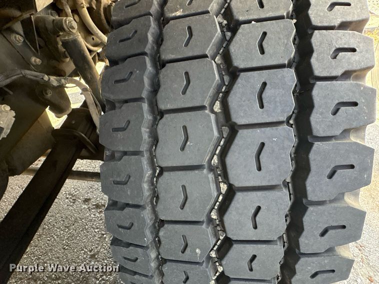 image for item EG8560 2012 International 7600 dump truck