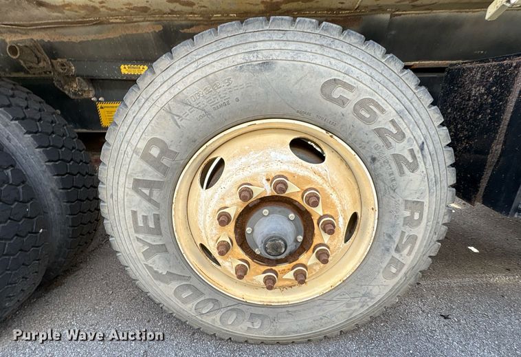 image for item EG8560 2012 International 7600 dump truck