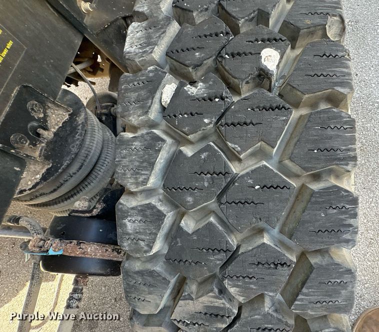 image for item EG8560 2012 International 7600 dump truck