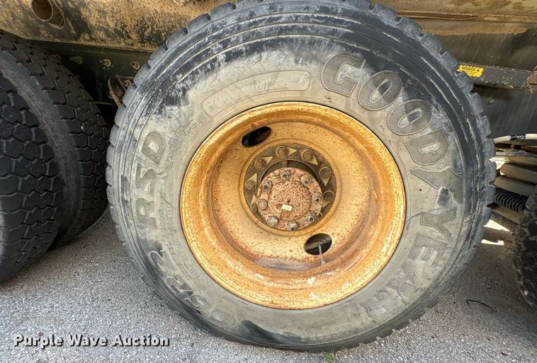 image for item EG8560 2012 International 7600 dump truck