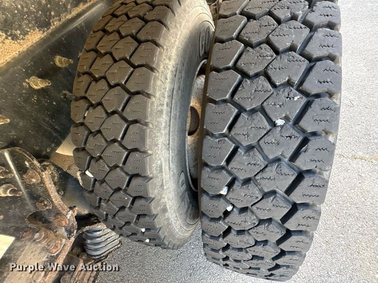 image for item EG8560 2012 International 7600 dump truck