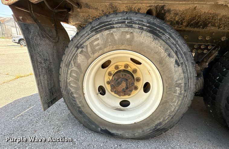 image for item EG8560 2012 International 7600 dump truck