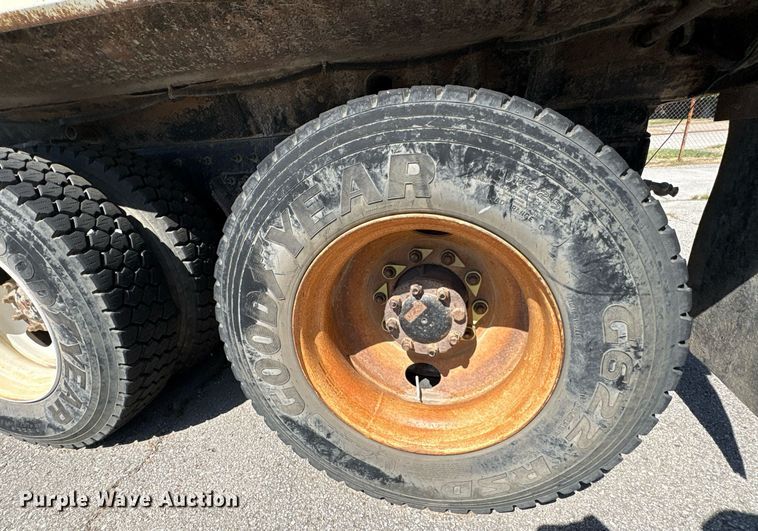 image for item EG8560 2012 International 7600 dump truck