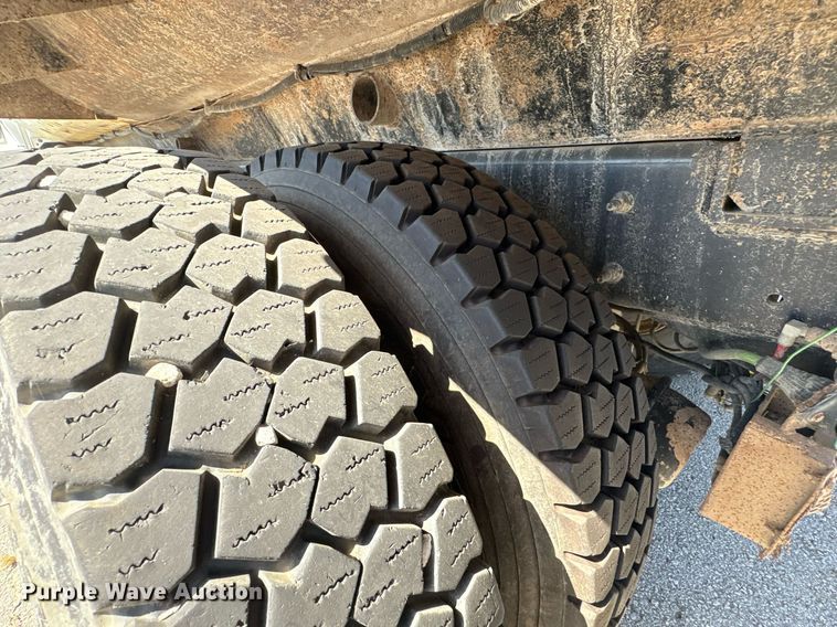 image for item EG8560 2012 International 7600 dump truck