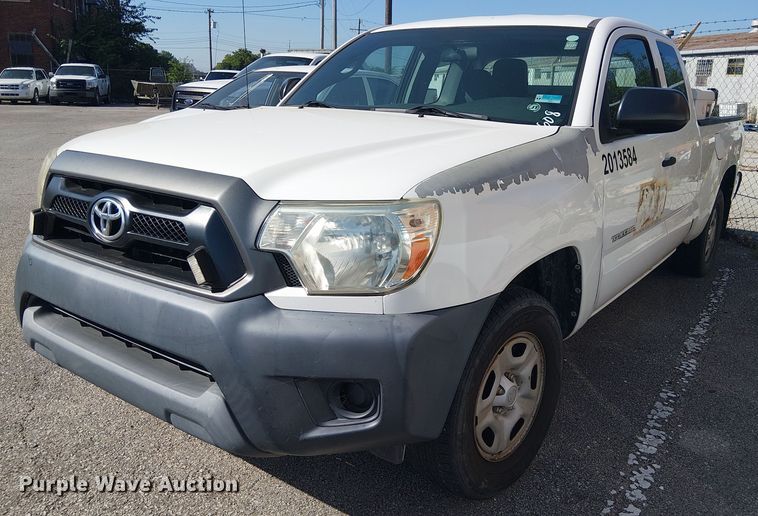 image for item EG8561 2013 Toyota Tacoma Access Cab pickup truck