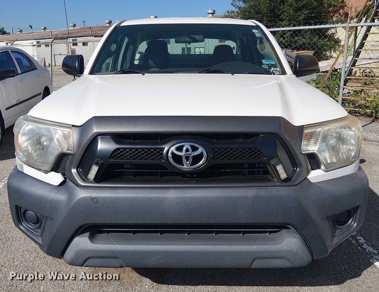 image for item EG8561 2013 Toyota Tacoma Access Cab pickup truck