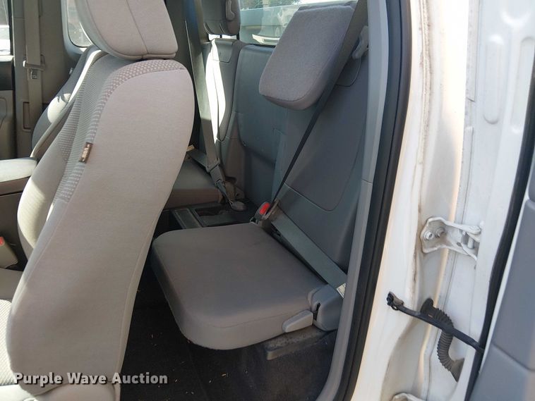 image for item EG8561 2013 Toyota Tacoma Access Cab pickup truck