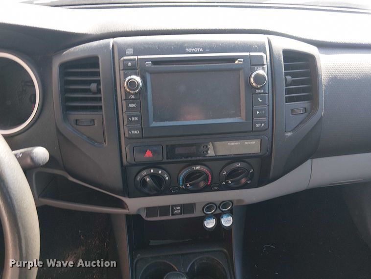 image for item EG8561 2013 Toyota Tacoma Access Cab pickup truck