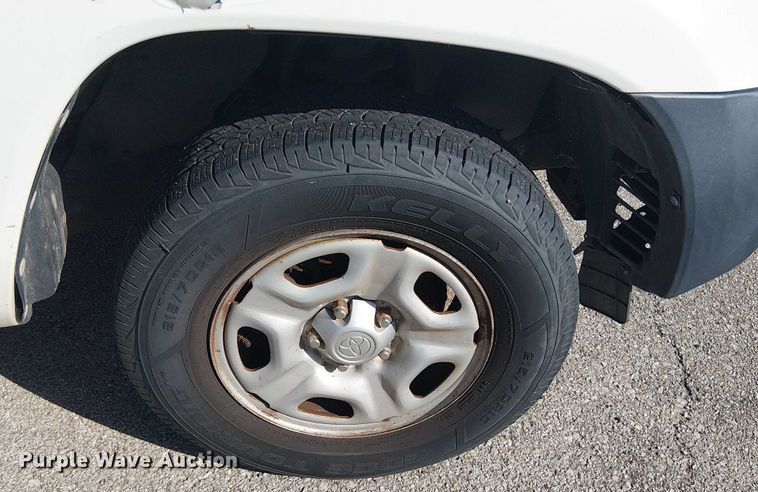 image for item EG8561 2013 Toyota Tacoma Access Cab pickup truck