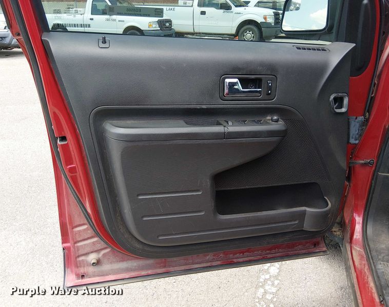 image for item EG8566 2010 Ford Edge SUV