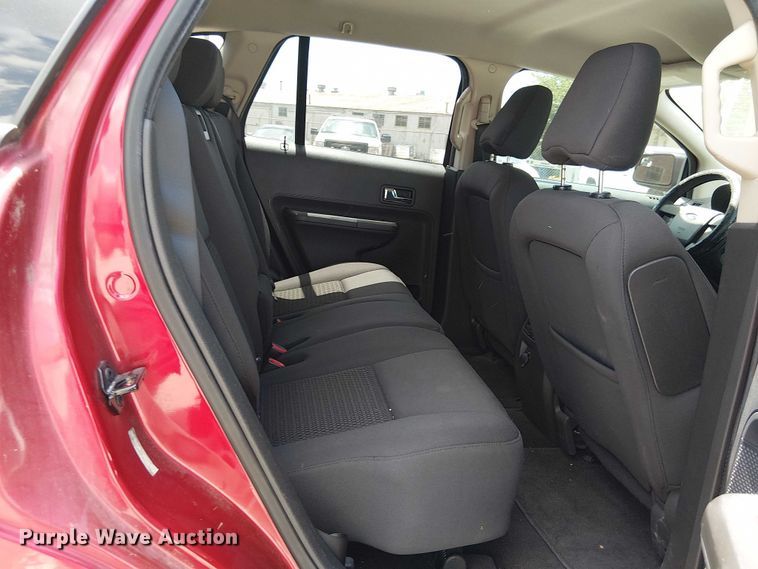 image for item EG8566 2010 Ford Edge SUV