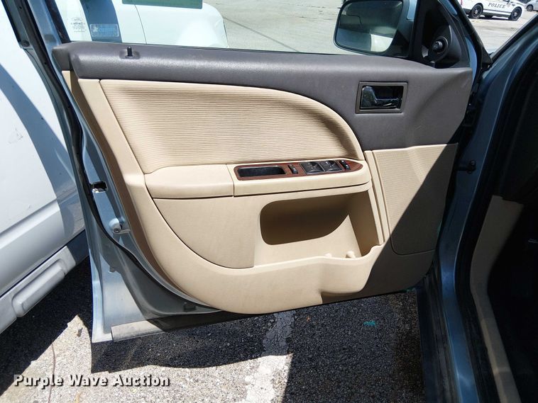 image for item EG8569 2009 Ford Taurus 