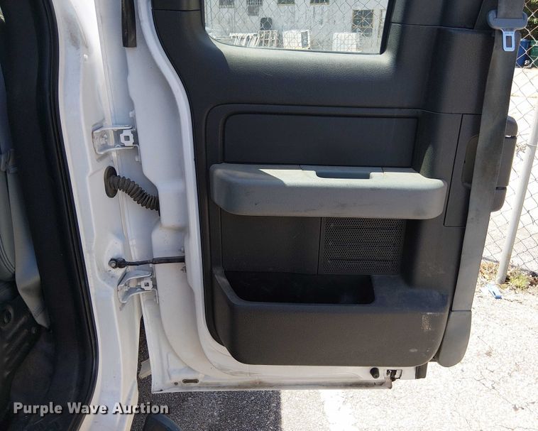 image for item EG8570 2014 Ford F150 SuperCab pickup truck