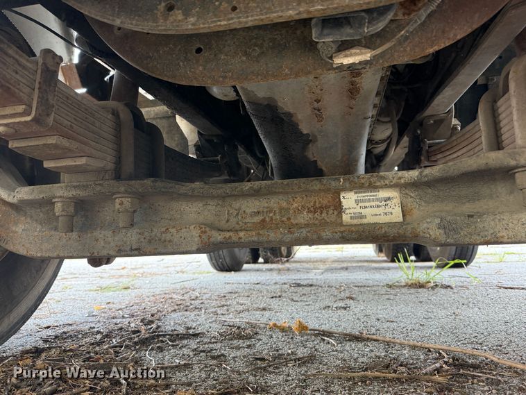 image for item EG8571 2002 International 2574 semi truck