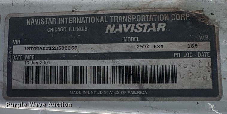 image for item EG8571 2002 International 2574 semi truck