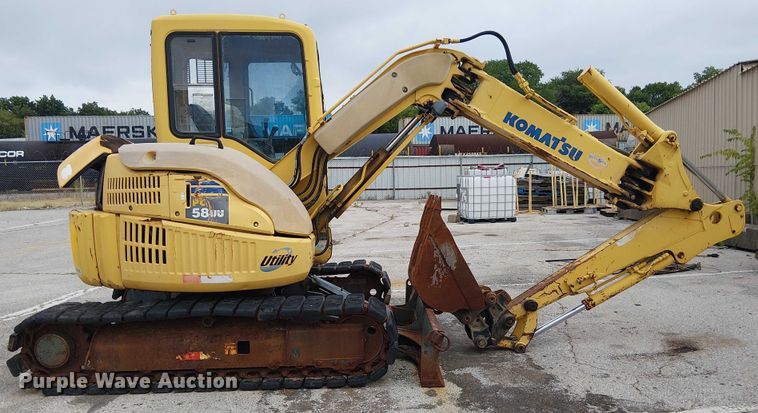 image for item EG8572 2004 Komatsu PC58UU-3E0 mini excavator