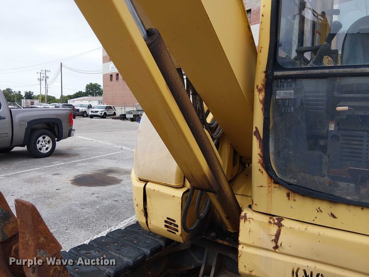 image for item EG8572 2004 Komatsu PC58UU-3E0 mini excavator