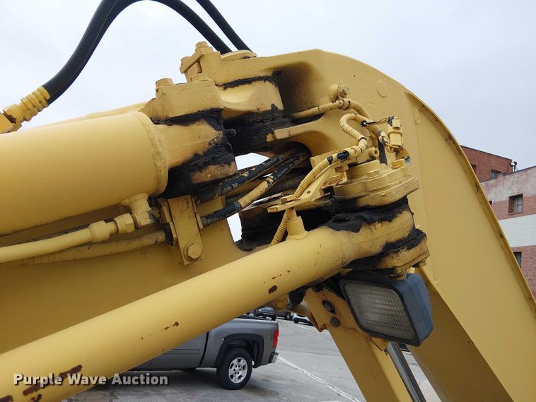 image for item EG8572 2004 Komatsu PC58UU-3E0 mini excavator