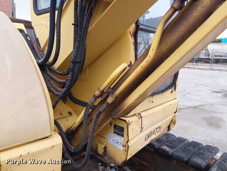 image for item EG8572 2004 Komatsu PC58UU-3E0 mini excavator