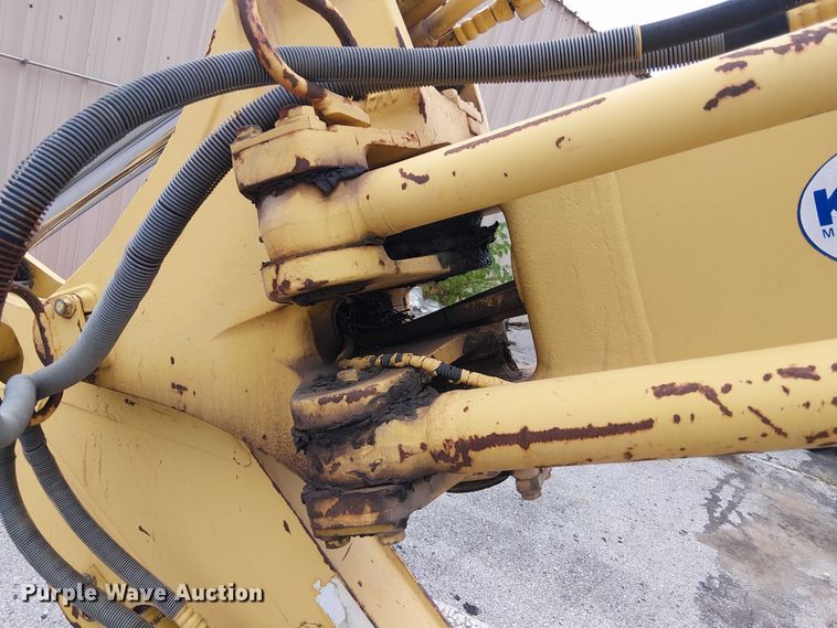 image for item EG8572 2004 Komatsu PC58UU-3E0 mini excavator