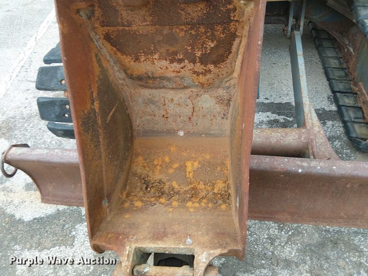 image for item EG8572 2004 Komatsu PC58UU-3E0 mini excavator