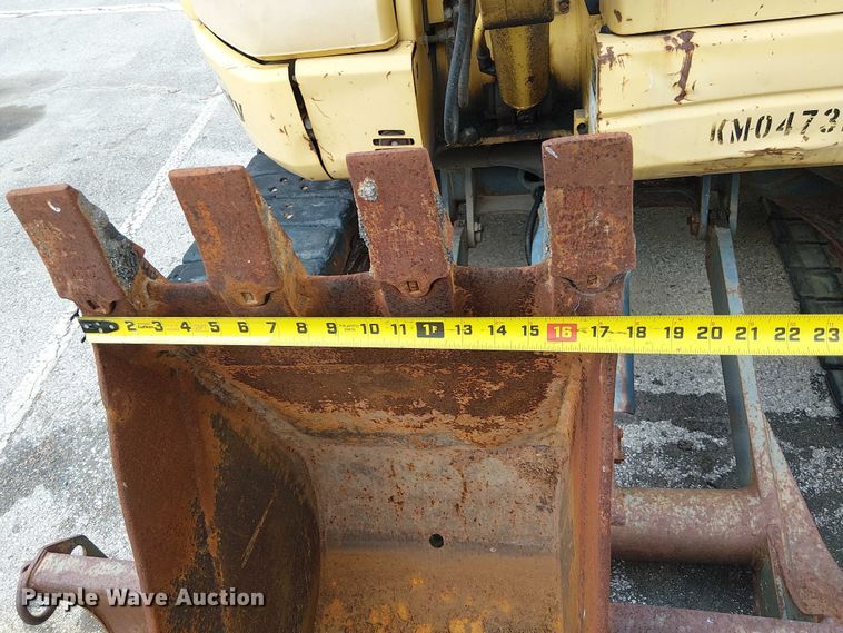 image for item EG8572 2004 Komatsu PC58UU-3E0 mini excavator