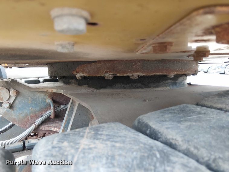 image for item EG8572 2004 Komatsu PC58UU-3E0 mini excavator