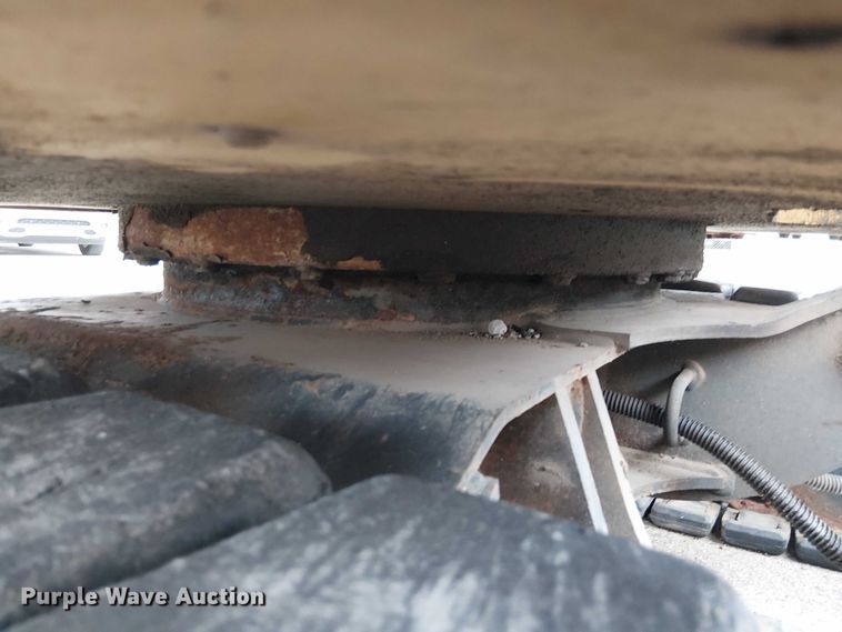 image for item EG8572 2004 Komatsu PC58UU-3E0 mini excavator