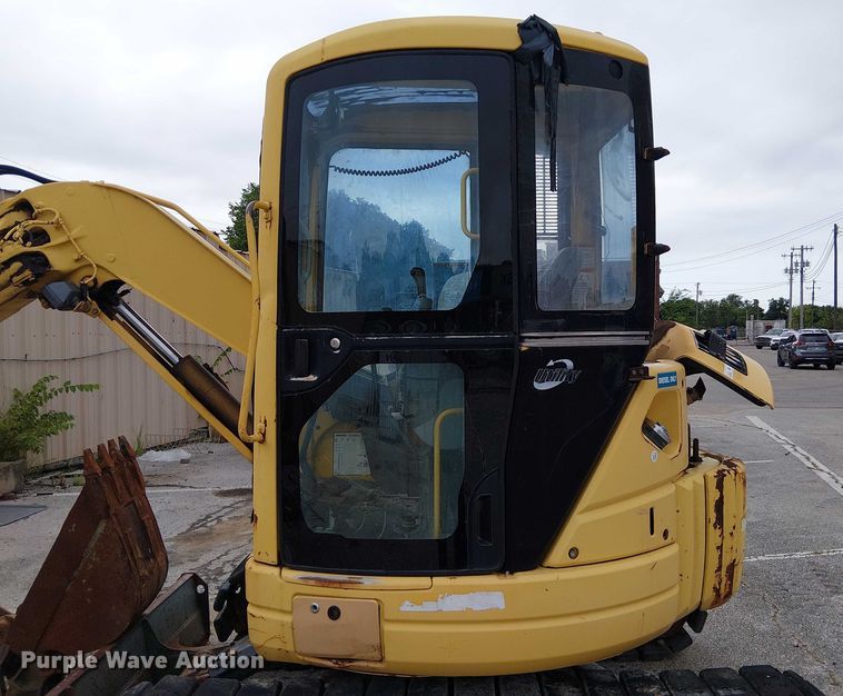 image for item EG8572 2004 Komatsu PC58UU-3E0 mini excavator