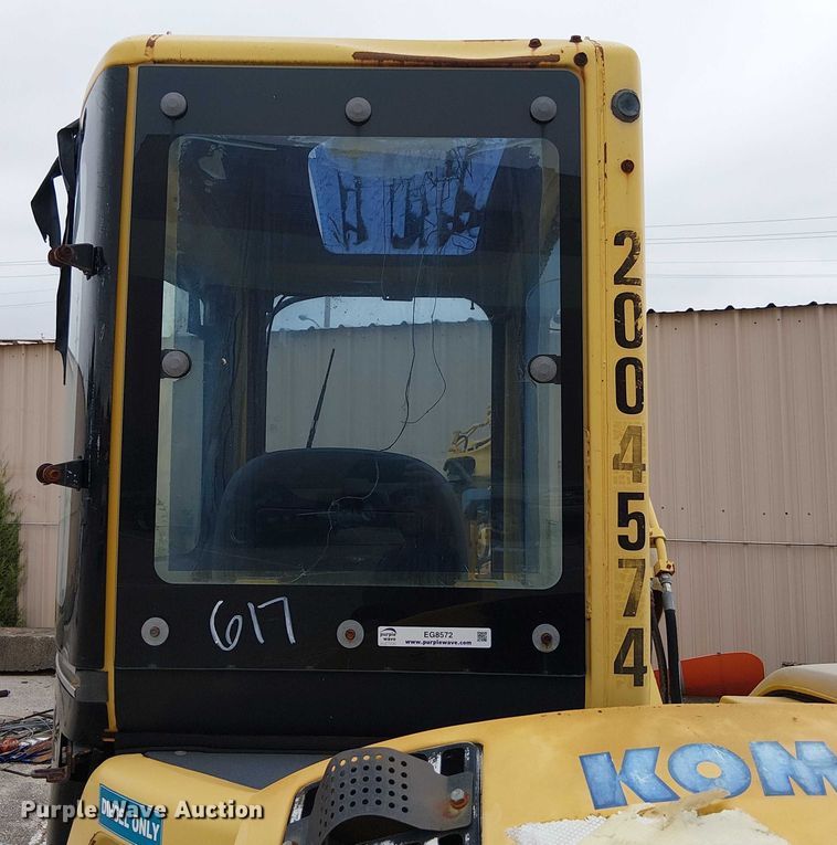 image for item EG8572 2004 Komatsu PC58UU-3E0 mini excavator